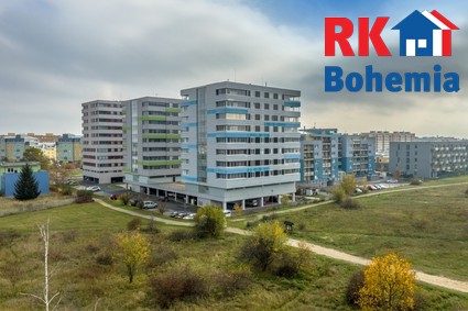 Prodej bytu 3+kk, 89 m2, Mladá Boleslav, ul. 17. listopadu - pohled na dům 